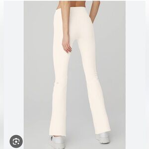 Alo | Airbrush High-Waist 7/8 Bootcut Legging | XS